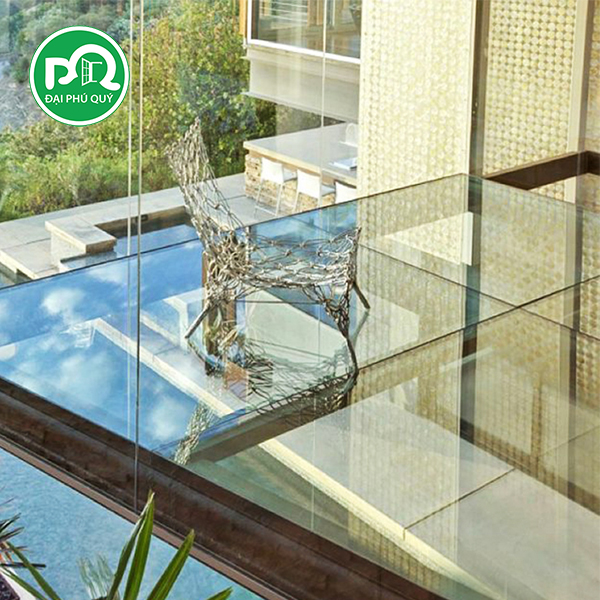 Những Điều Cần Lưu Ý Khi Lắp Sàn Nhà Kính Cường Lực